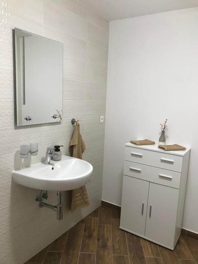 My Mara Maja Apartman C 4 Besenova Exterior photo